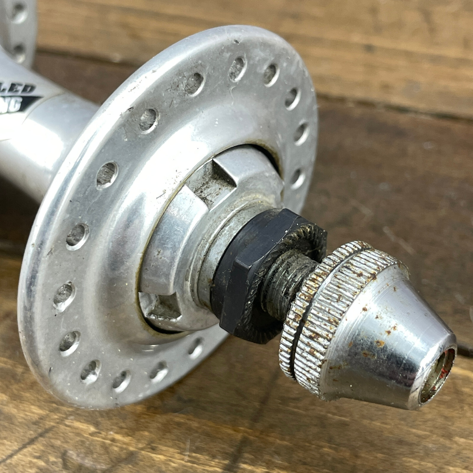 Vintage Suntour XC Front Hub Sealed Bearing 36 Hole 36h 80s Mountain Bike Skewer