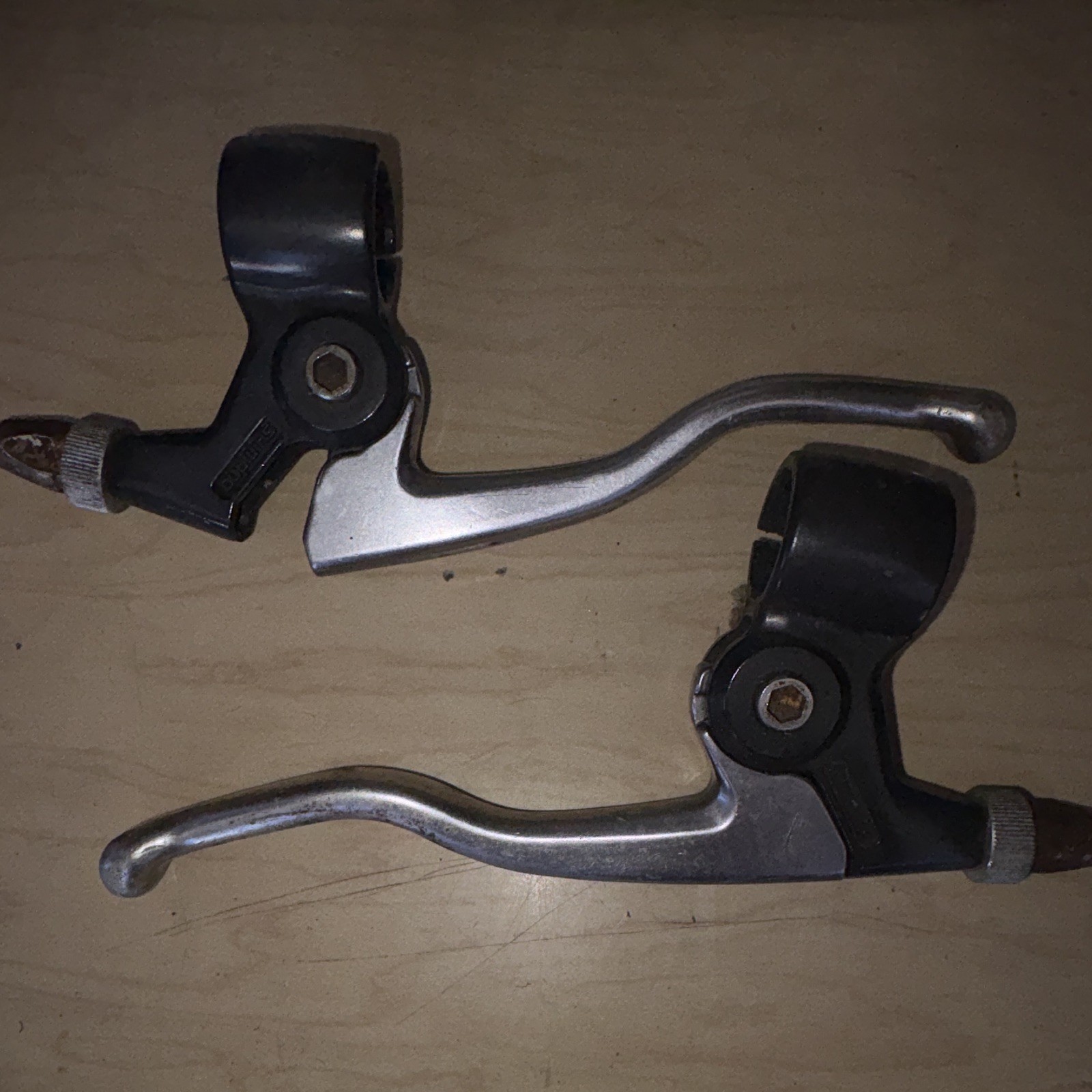 Shimano Flat Bar 4-Finger Mountain Bike Brake Levers Pair 22.2 Clamp Blk/Silver