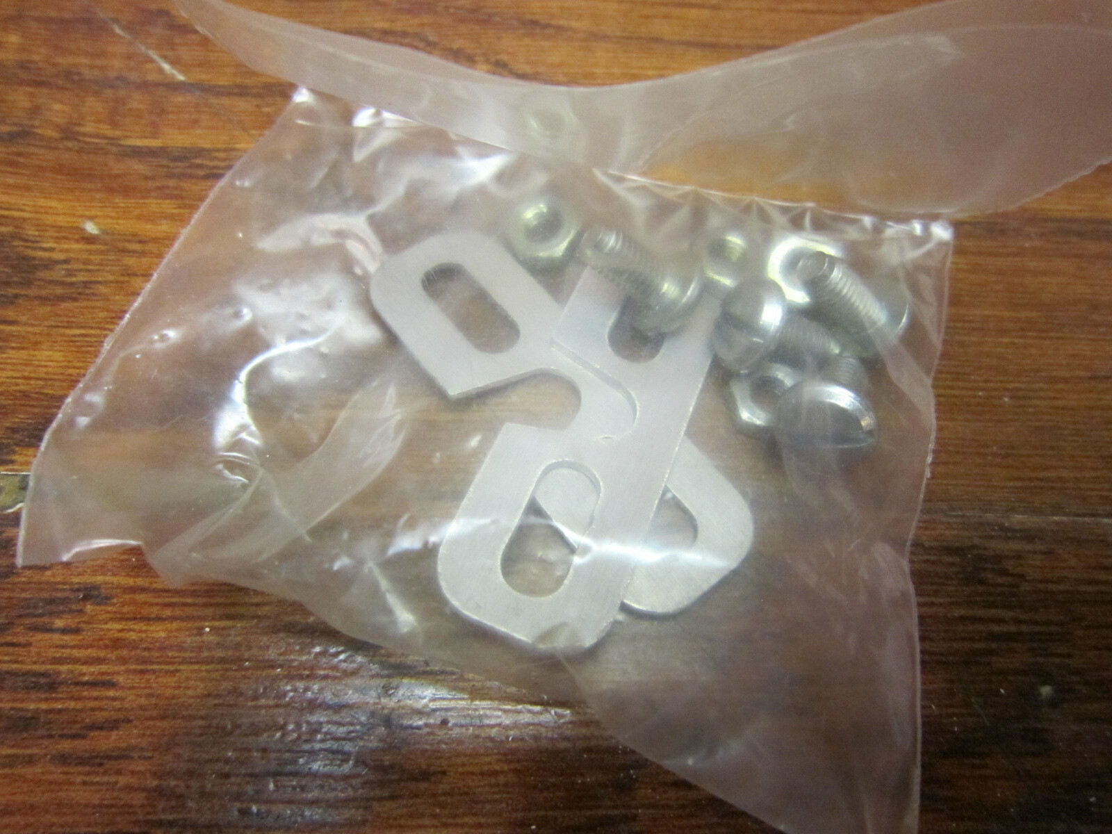 NOS ALE TOE CLIPS – SILVER ANODIZED ALLOY – MEDIUM – 97 L.D.