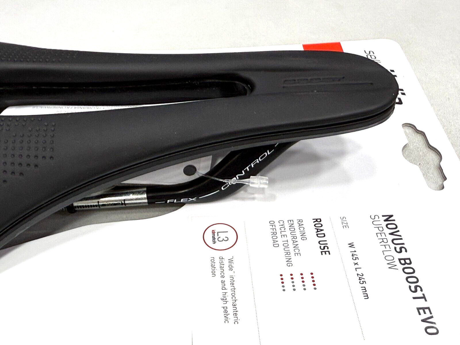 Selle Italia Novus Boost Evo Superflow Fec Alloy Saddle L3 (145 x 245mm ) Black