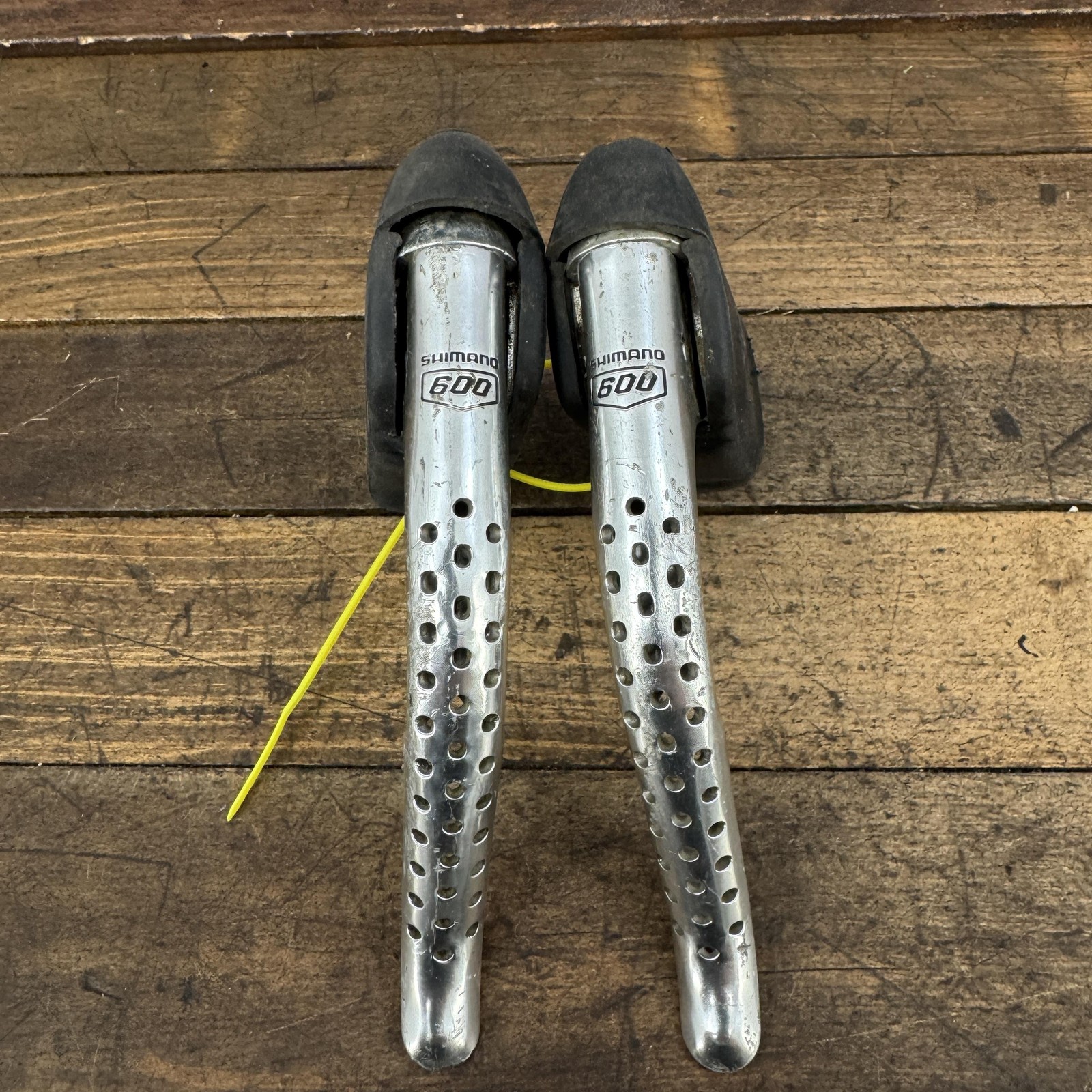 Vintage Shimano 600 Arabesque Brake Levers Drilled A’ME Hoods Drop Bar Road Bike