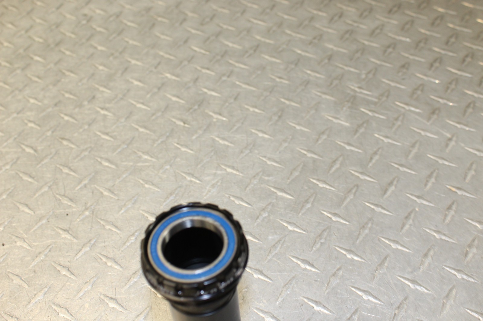 T47 Outboard ABEC-3 Threaded Cups T47 68-100mm 28.99mm T47-OUT-29MM