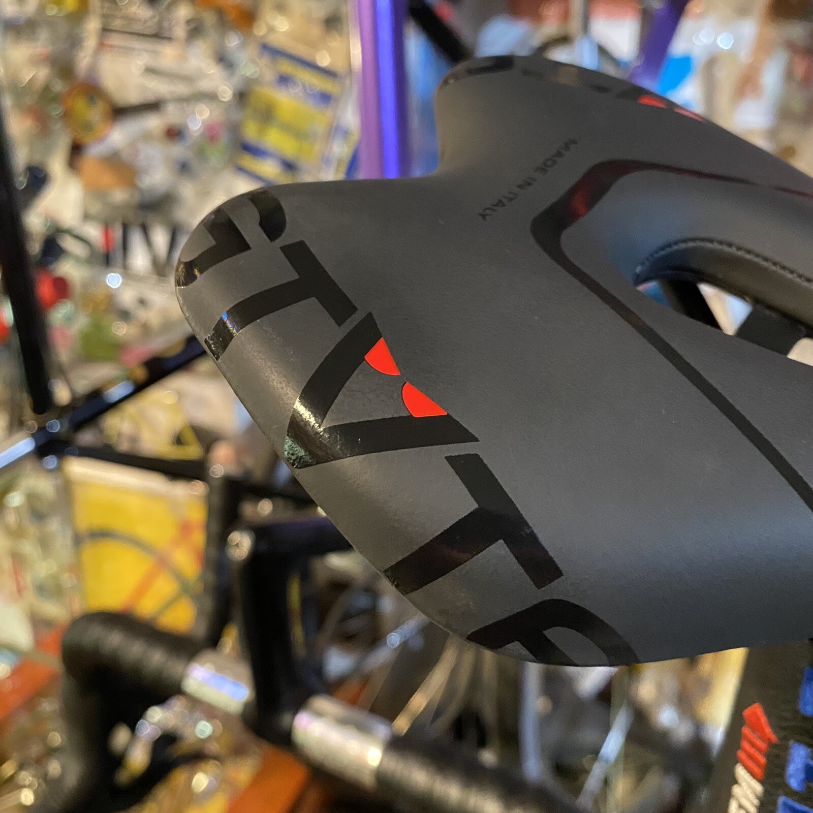 ASTUTE SKYLAB TITAN V SADDLE – MADE IN ITALY – NEW TAKE OFF – MOUNTAIN ROAD BIKE