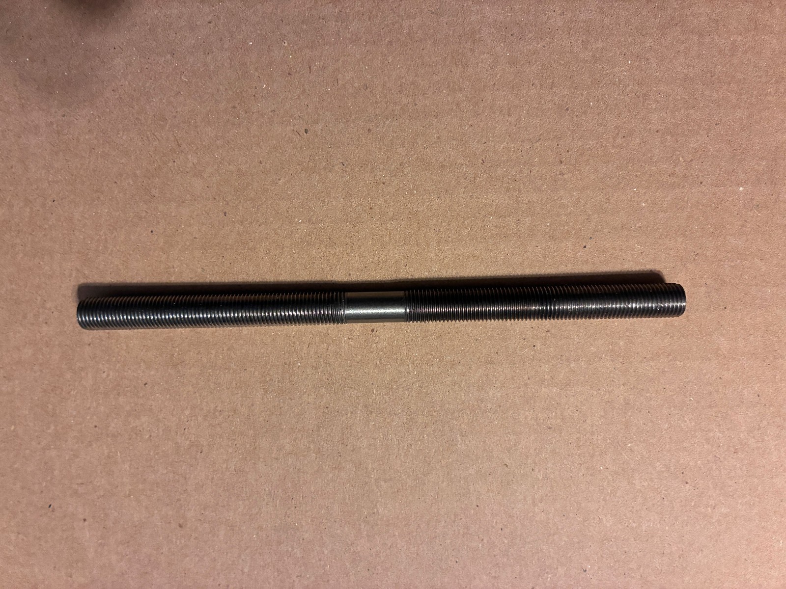 Wheels Manufacturing – 155mm x 1mm x 9mm Solid Axle with 2x9mm Track Nuts