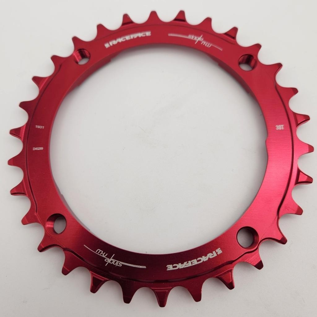 RaceFace Narrow Wide Bicycle Chainring 104mm BCD 30-Tooth Red NO PACKAGING