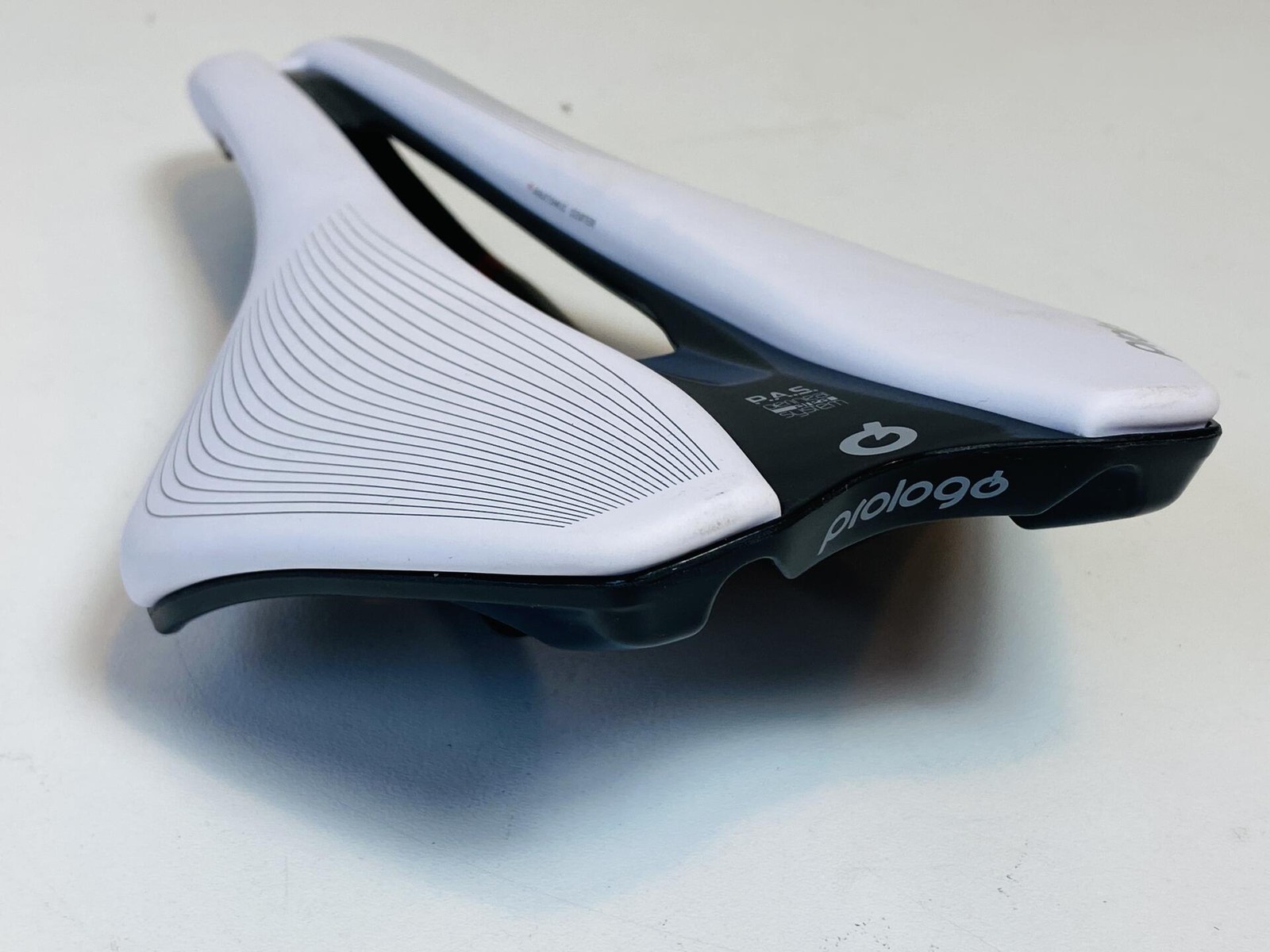 NOS Prologo Dimension R2 Tirox Rails 143mm Width – White