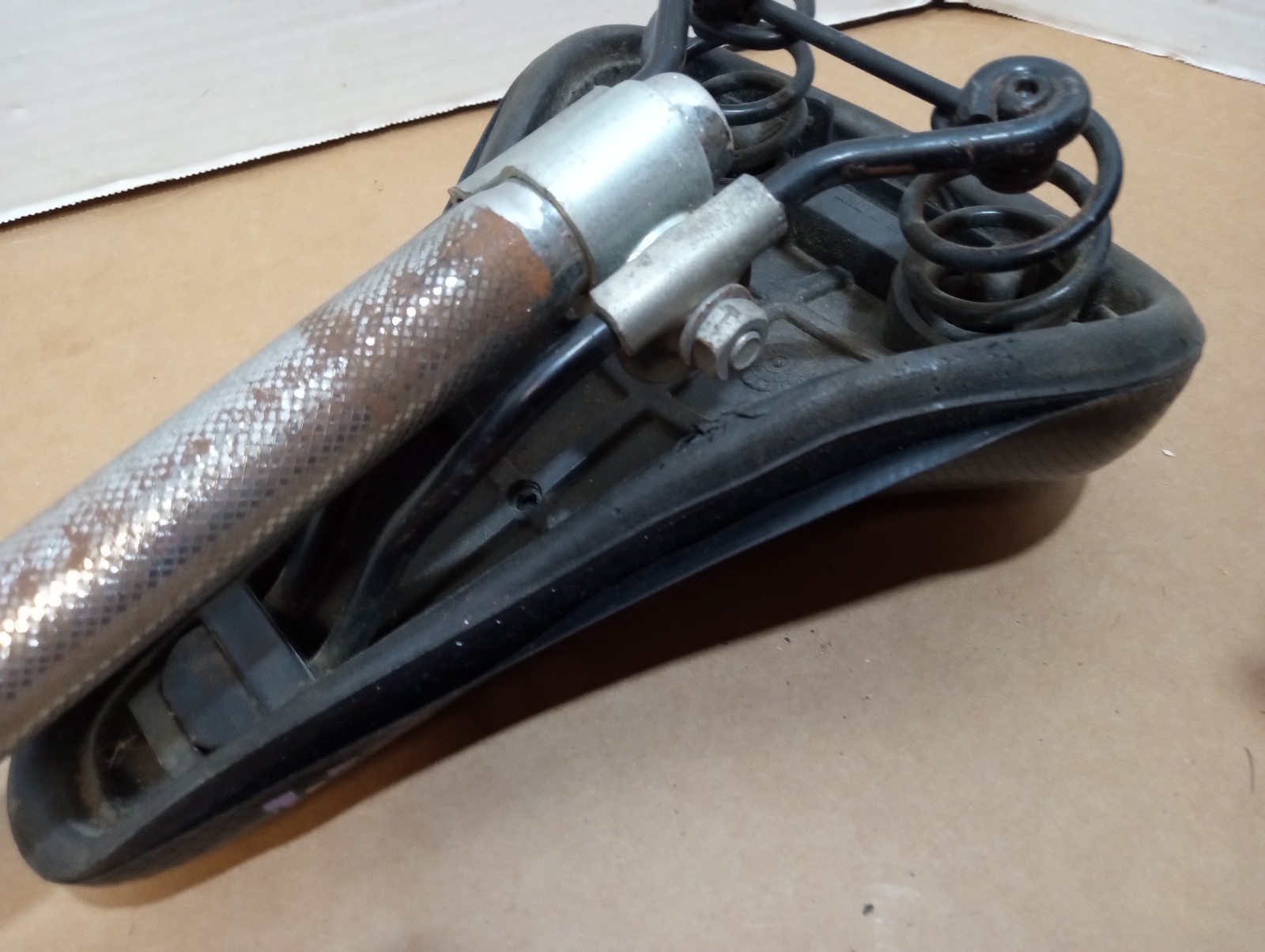 Selle Royal Bike Seat w/ post – Royal Gel – See Description
