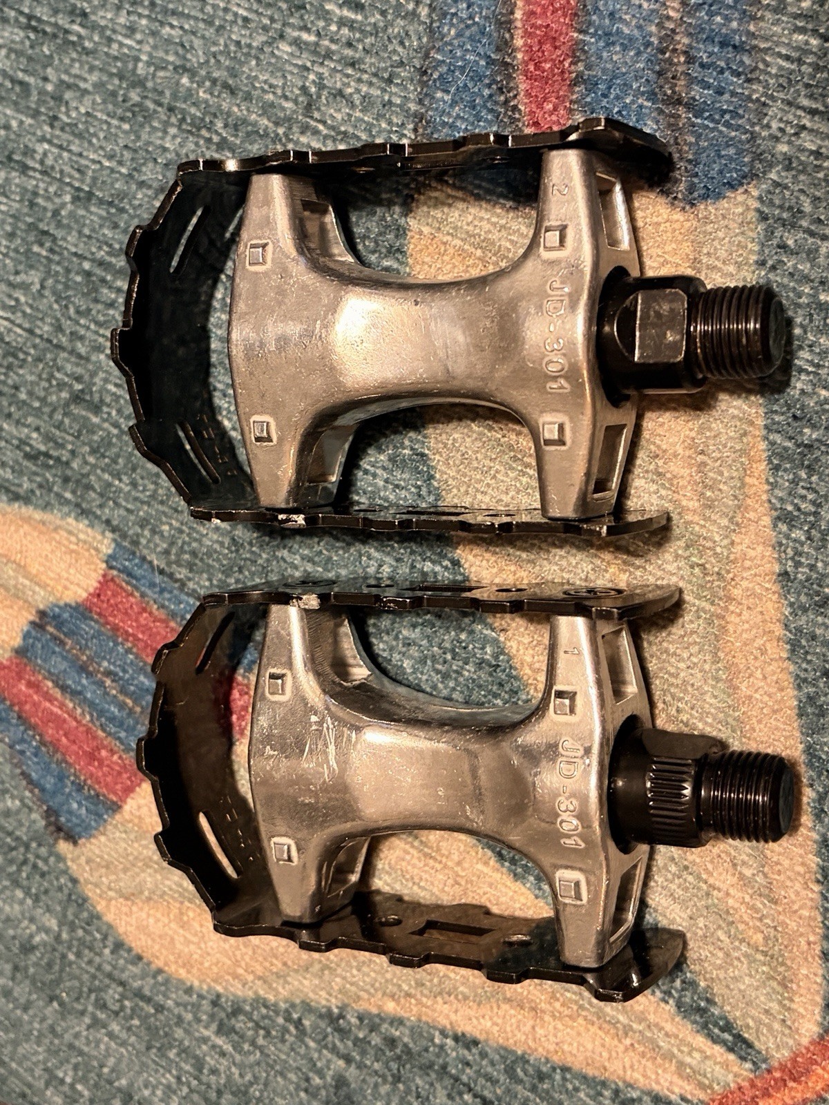 JENDEL 301 bike pedals left and right set