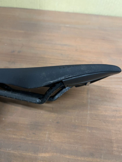 Fizik Arione R1 Open Regular Carbon Rail Road Saddle snake