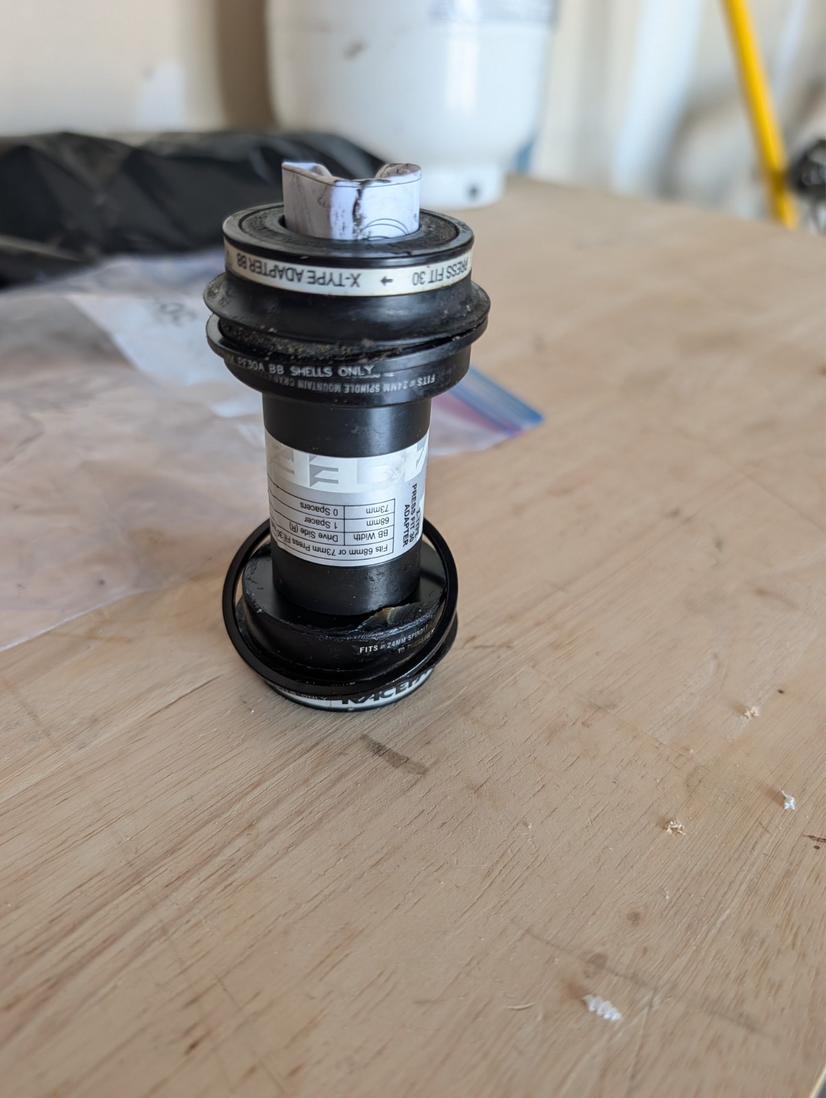 RaceFace X-Type Press Fit 30 Bottom Bracket — PF30 68/73mm — 24mm Spindle