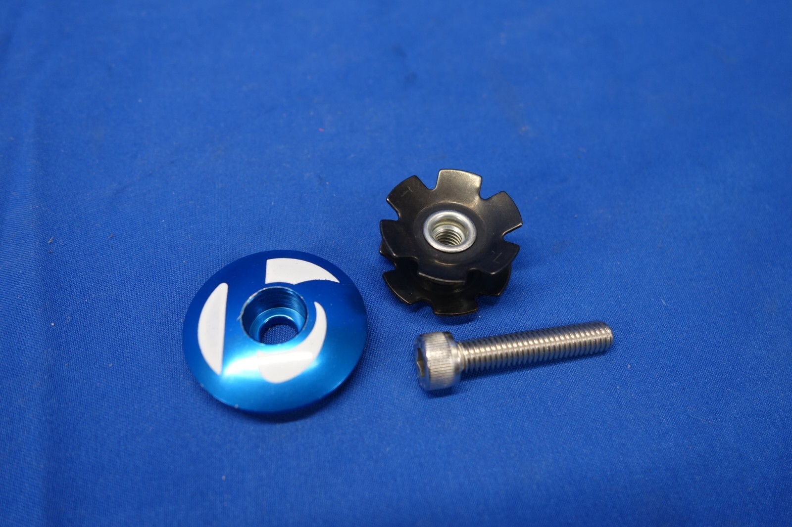 New Bontragerr Bike Stem Top Cap – Blue – w/ Star Nut – Bicycle Headset 1-1/8″