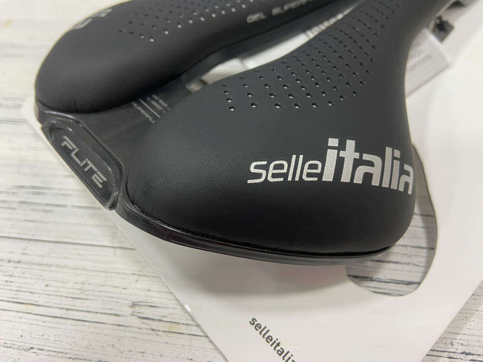 Selle Italia MAX Flite Boost Superflow 234g 155x250mm TI316 Rail Road Saddle