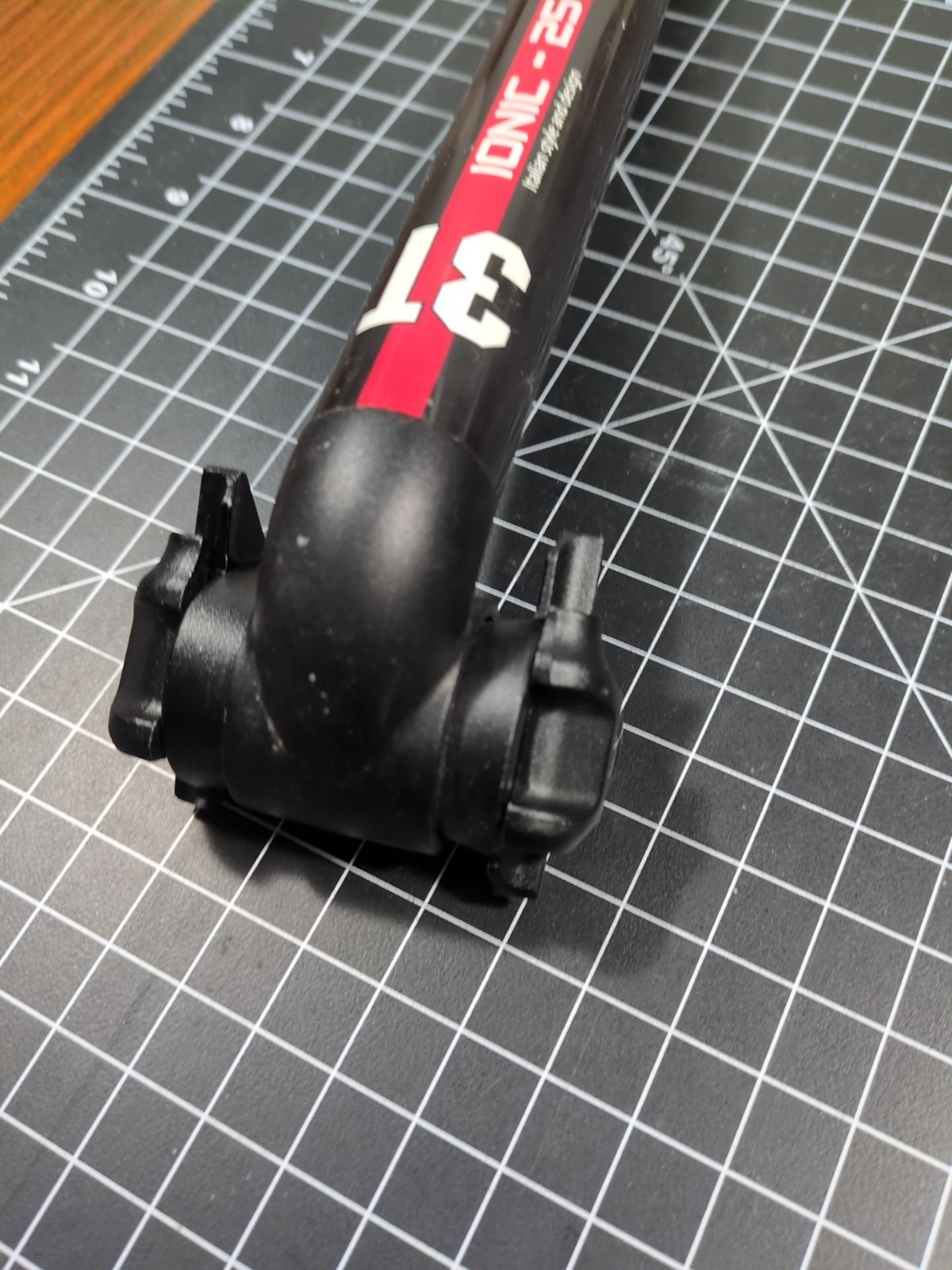 3T Ionic 25 VR Team 27.2 Carbon Vibration Reducing Seatpost 7×7 260mm