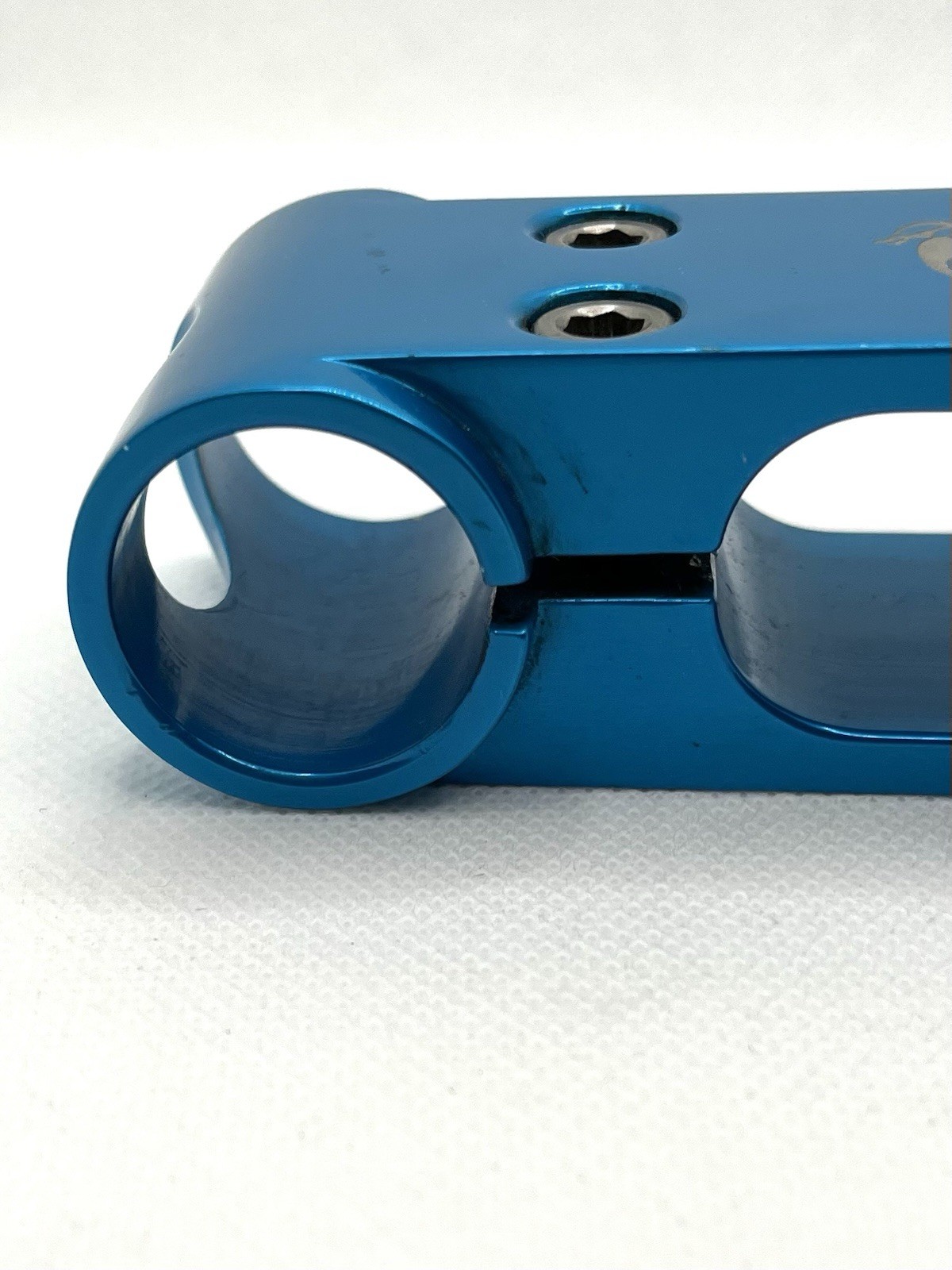 Critical Racing Threadless Stem 1 1/4” X 135mm X 25.4 Blue