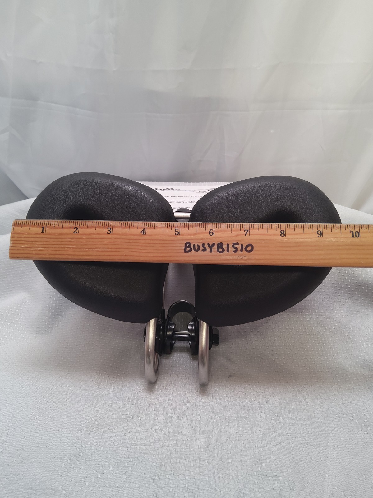 Bicycle Seat, Pain-free riding! Mfg by Spyderflex. Noseless, Hornless Style)