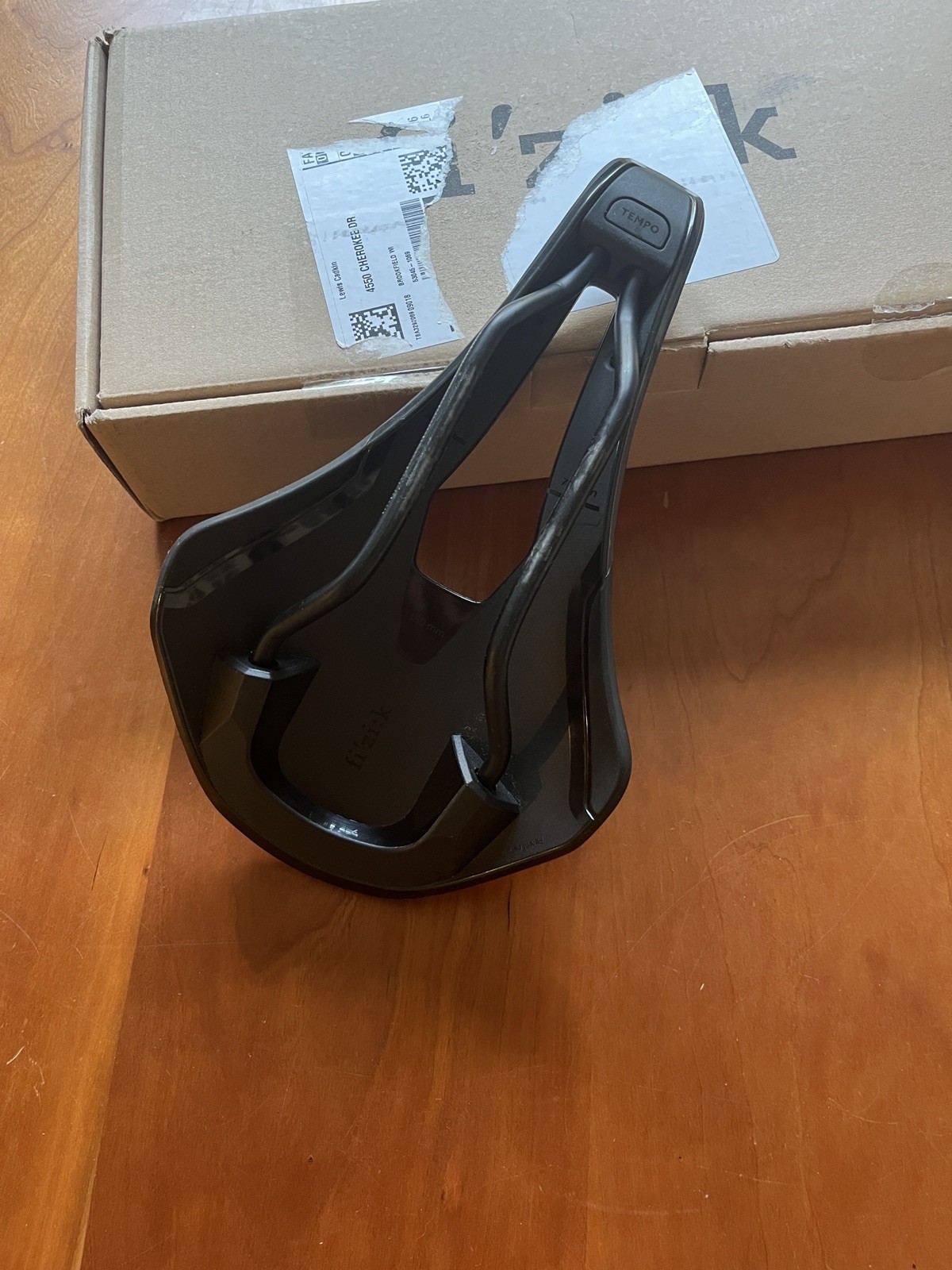 FIZIK Saddle Argo R3 Tempo 150mm Saddle