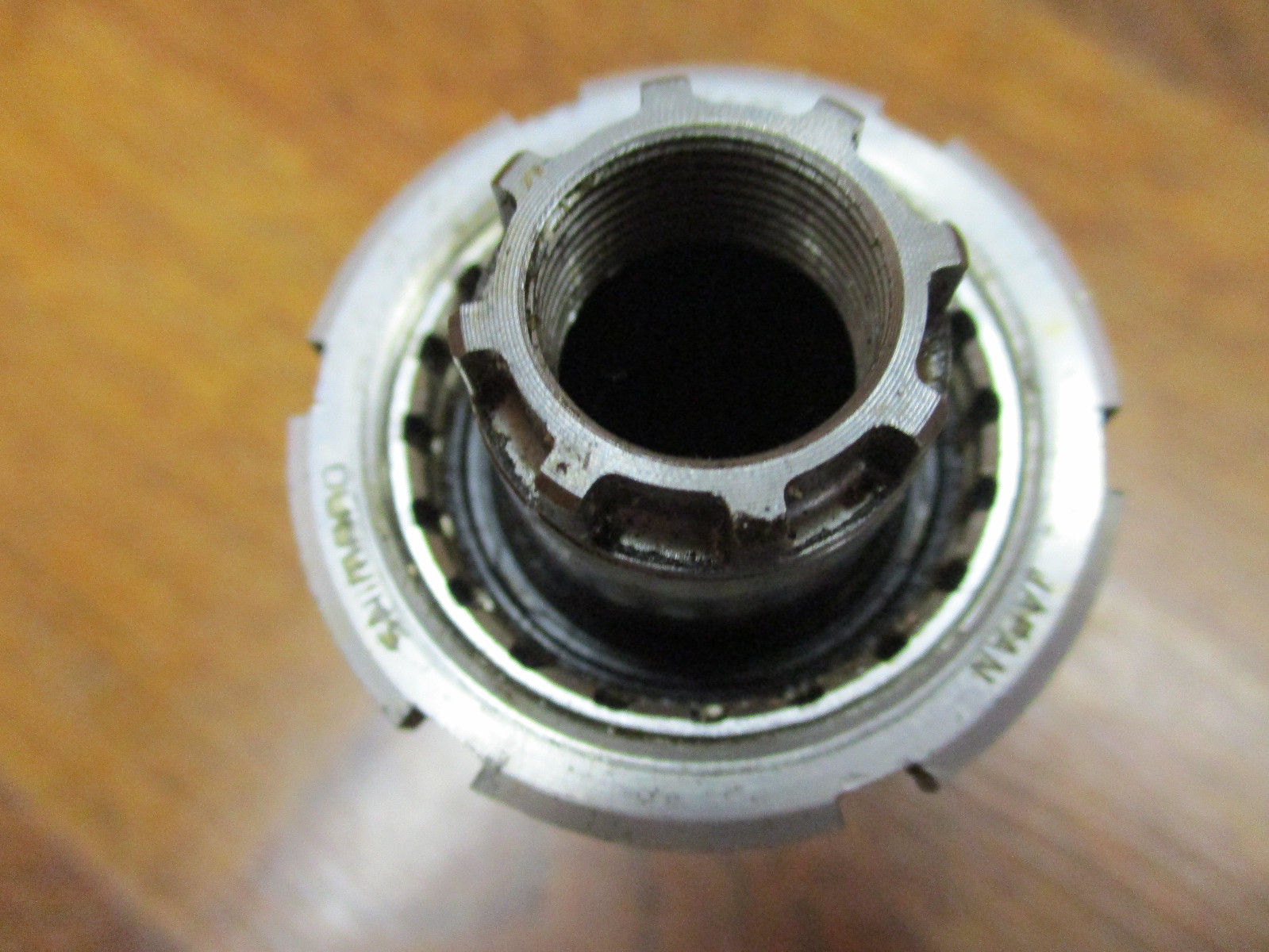 SHIMANO DURA ACE BB-7700 ENGLISH THREAD 1.37×24 68×109.5 OCTALINK BOTTOM BRACKET