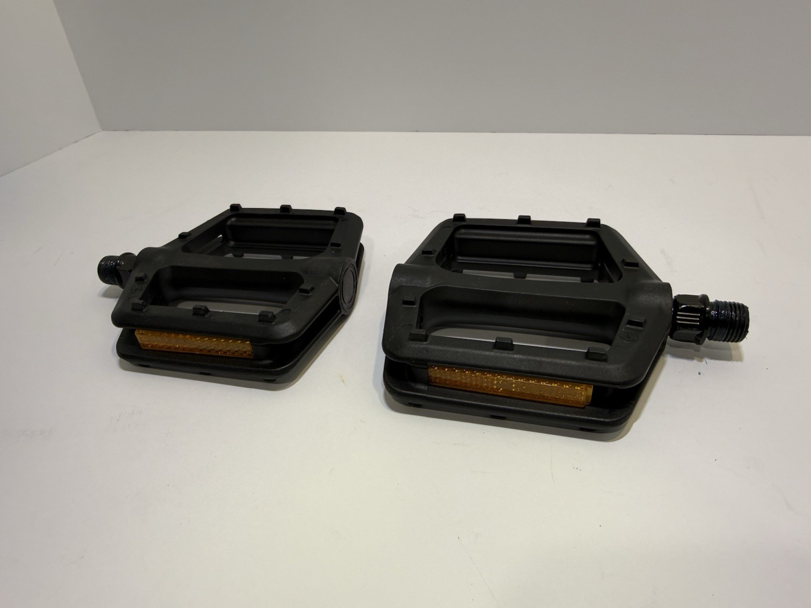 Black Platform Bicycle Pedals 9/16″ Plastic Metal for Mountain City BMX Cruiser
