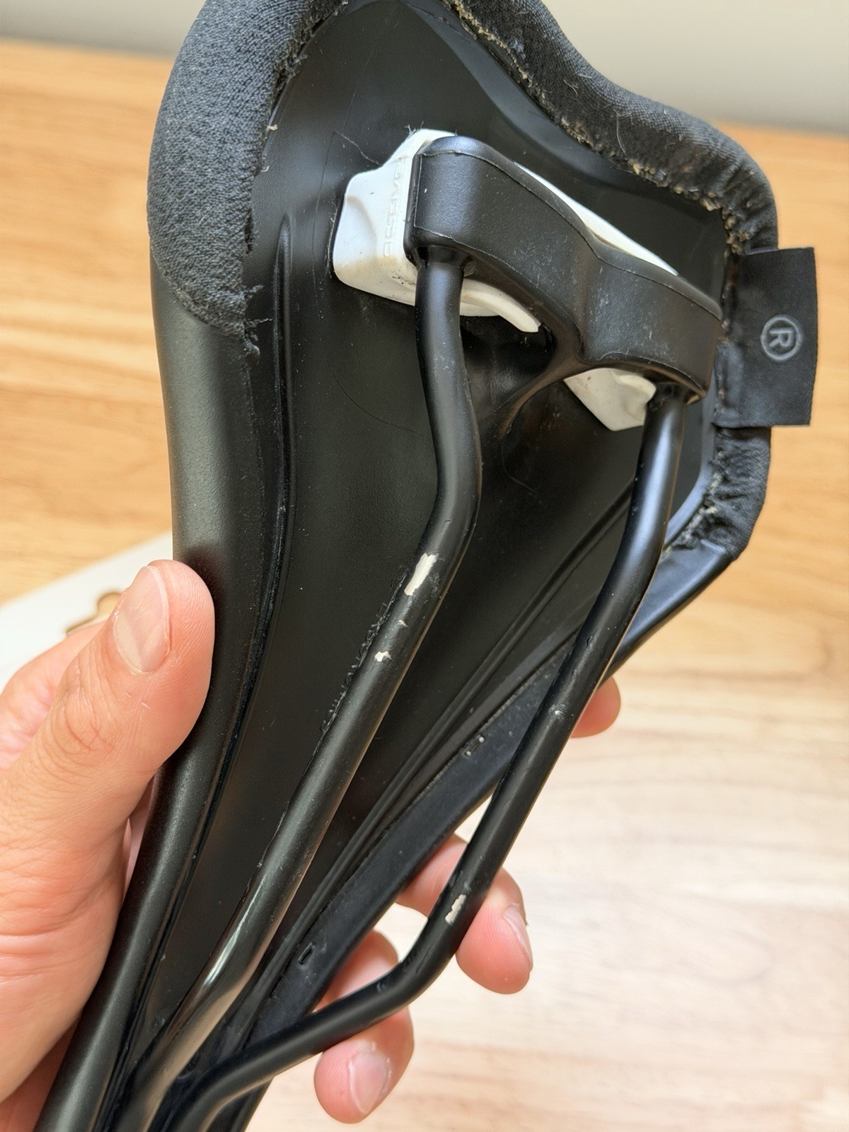 SQlab 614 Ergowave active 2.1 Gravel Bike Saddle, Black, 14 cm