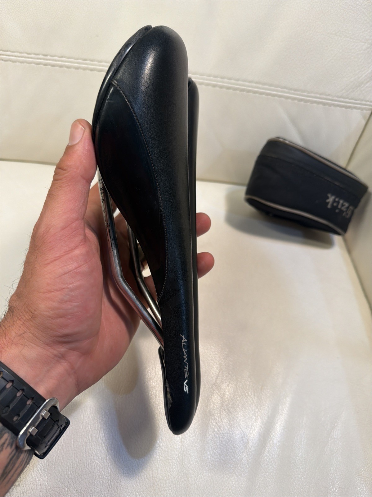 Fizik Aliante Vs Kium Rail Bike Saddle With Fizik Bag