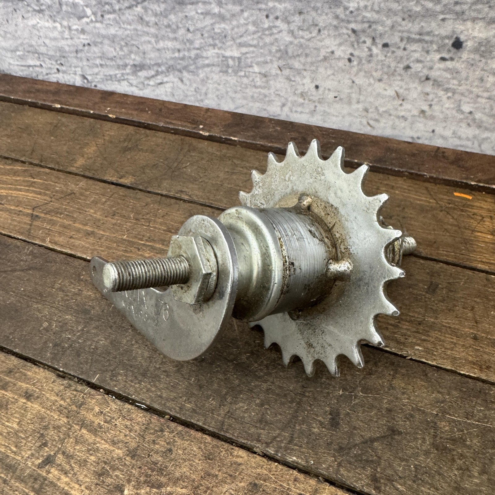 Vintage Bendix Coaster Brake Hub Trike Sprocket Rear Wheel Bike Part Silver