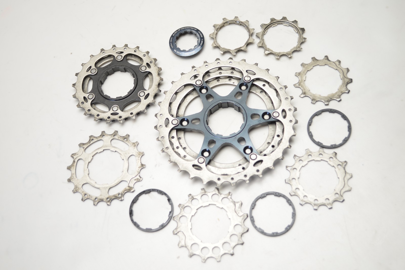 SHIMANO ULTEGRA HYPERGLIDE 11-32 TOOTH 11 SPEED GRAVEL BICYCLE CASSETTE CS-R8000