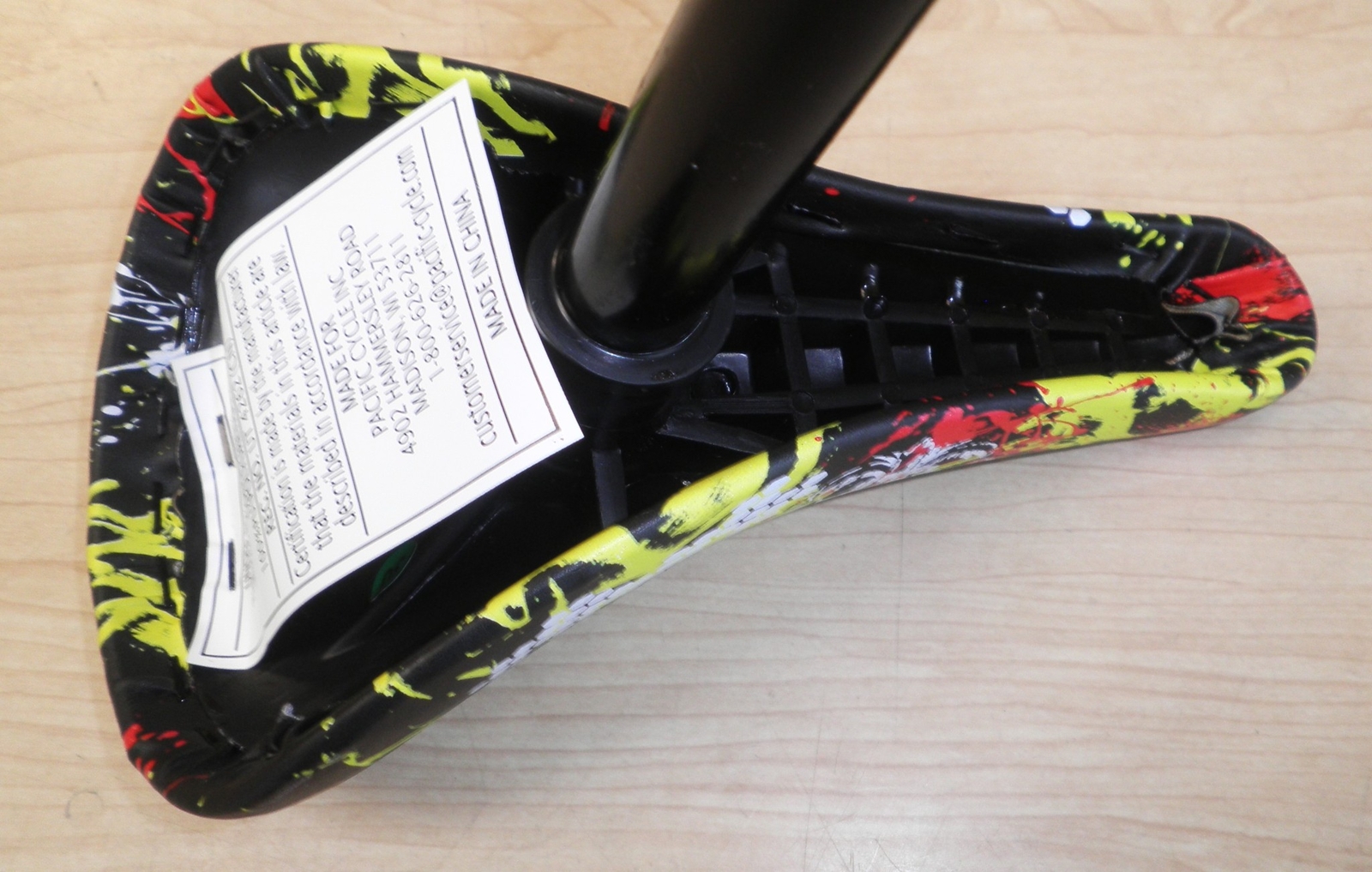 BLACK/WHITE/RED/YELLOW KIDS’ BICYCLE SADDLE/SEAT W/SEAT POST BIKE PARTS 195-3