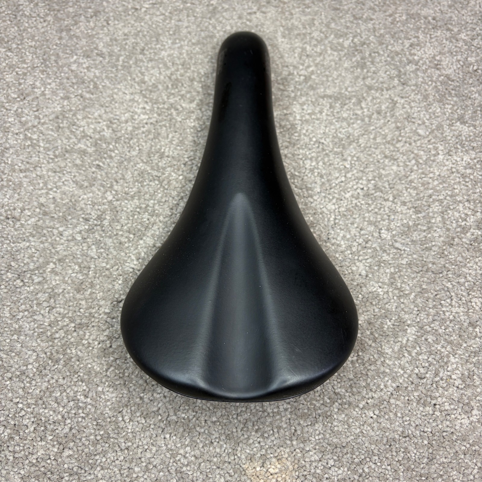 Fabric Scoop Radius Bike Saddle Black Road Racing Seat
