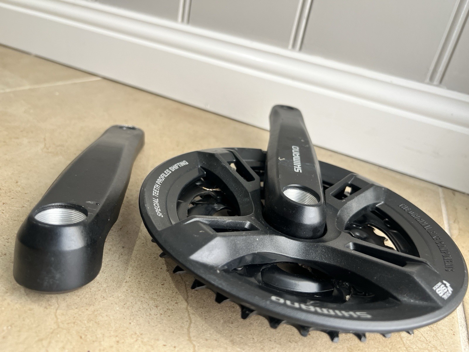 Shimano FC-M171 Crankset 6/7/8 Speed 24/34/42T MTB 170mm Arm Black