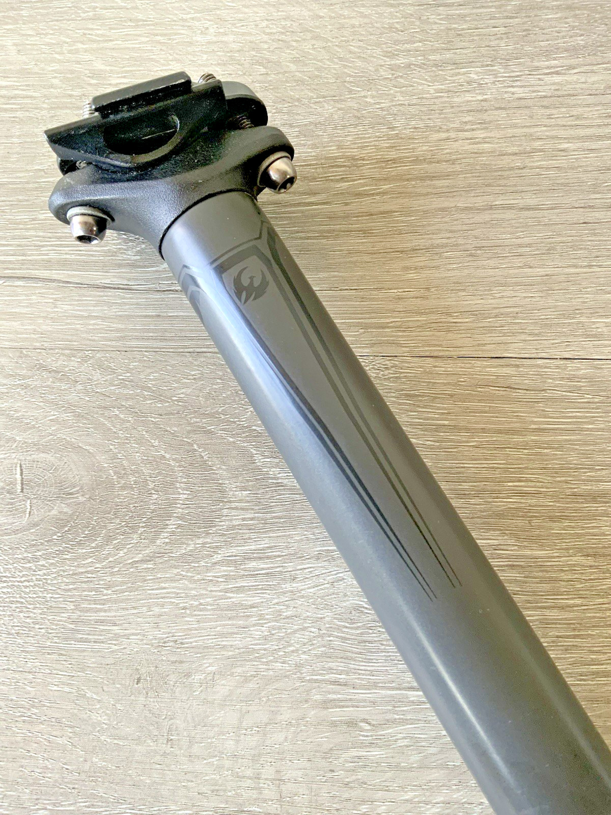 VIPER CARBON SEAT POST 30.8 MM x 400 MM TOTAL LENGTH 272 GRAMS