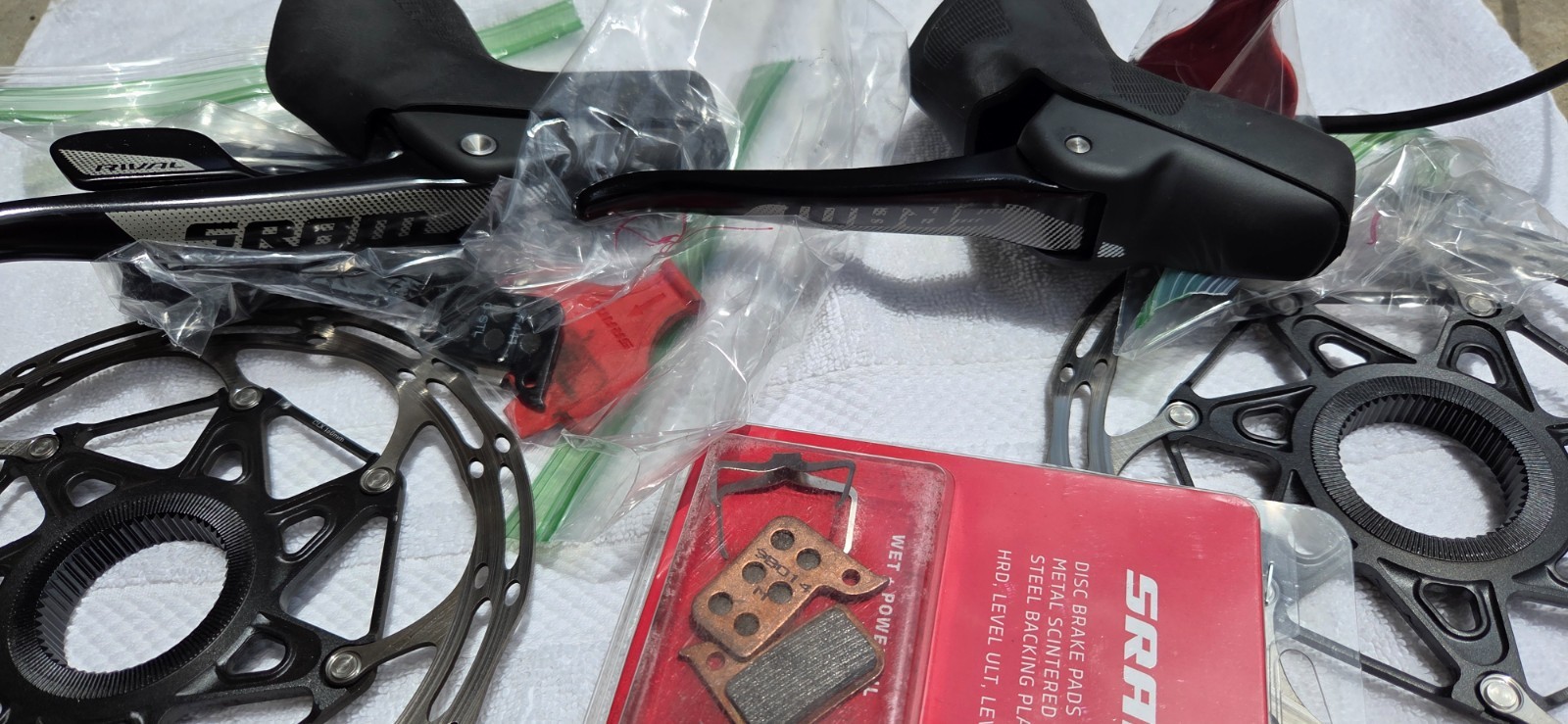 SRAM Rival 1X 11-Speed Mechanical Groupset with Hydraulic Brakes –