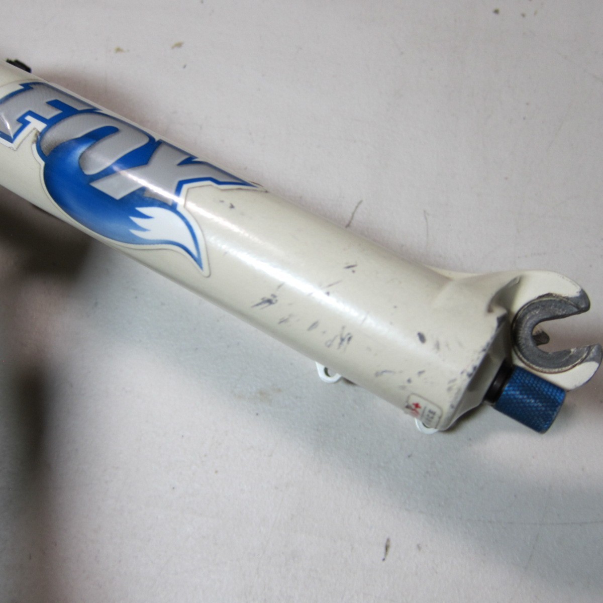 Fox 32 F-Series RLC 26 1 1/8 Straight Threadless 80mm Travel  216mm QR Disc Push