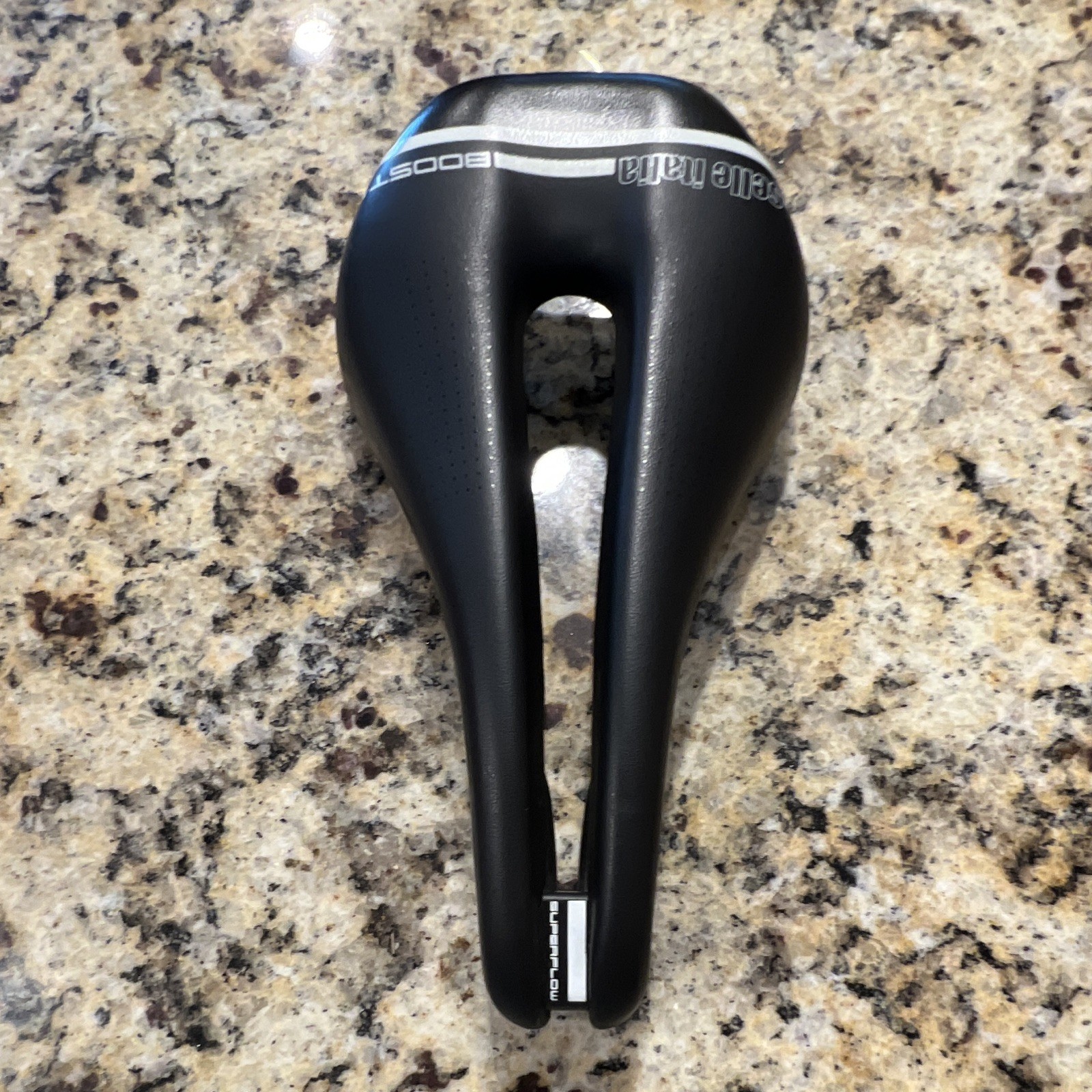 Selle Italia Boost Superflow Cutaway Road Bike Saddle Seat, Black/White Small