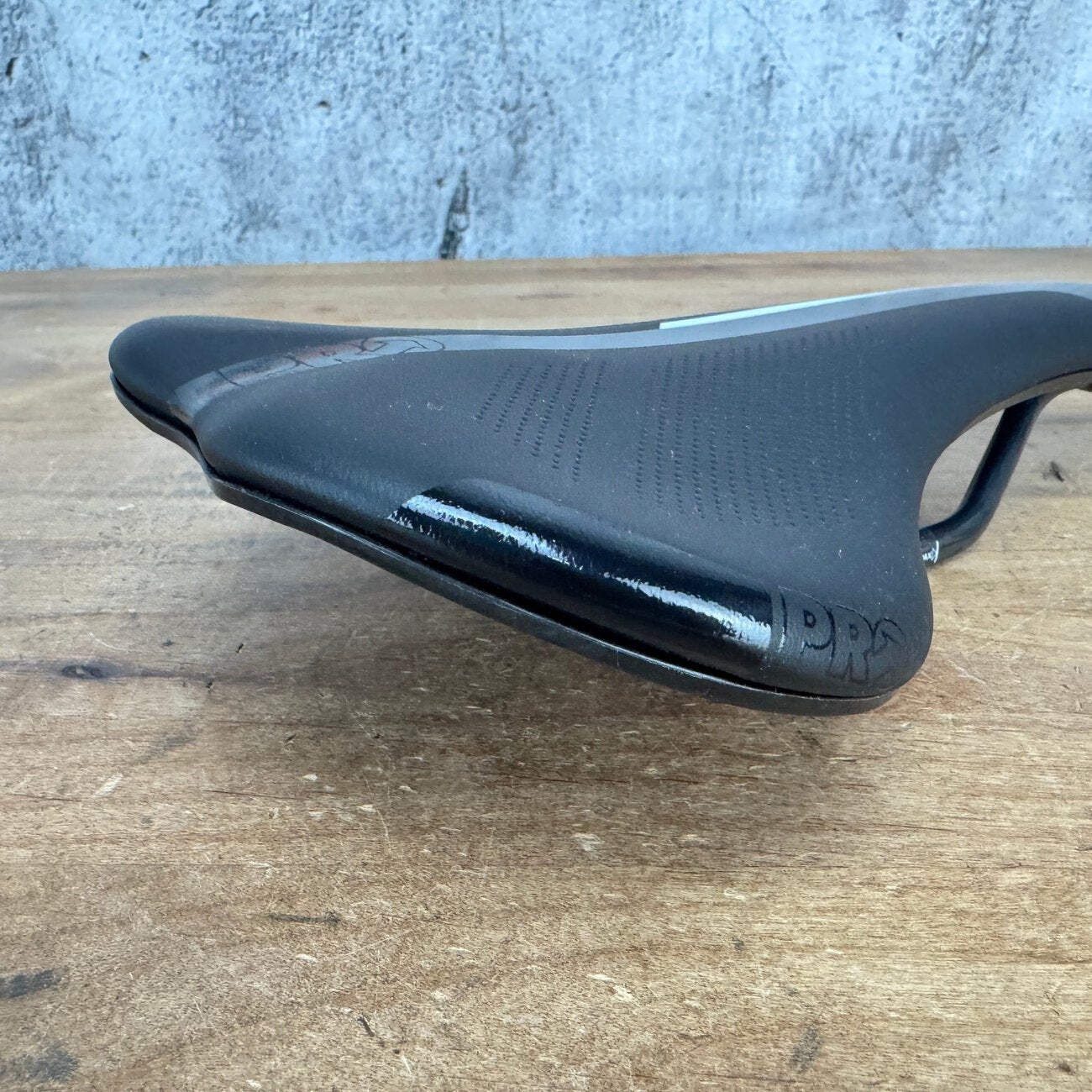 Low Mile! Shimano Pro Turnix 7x9mm Carbon Rails 152mm Bike Saddle 203g
