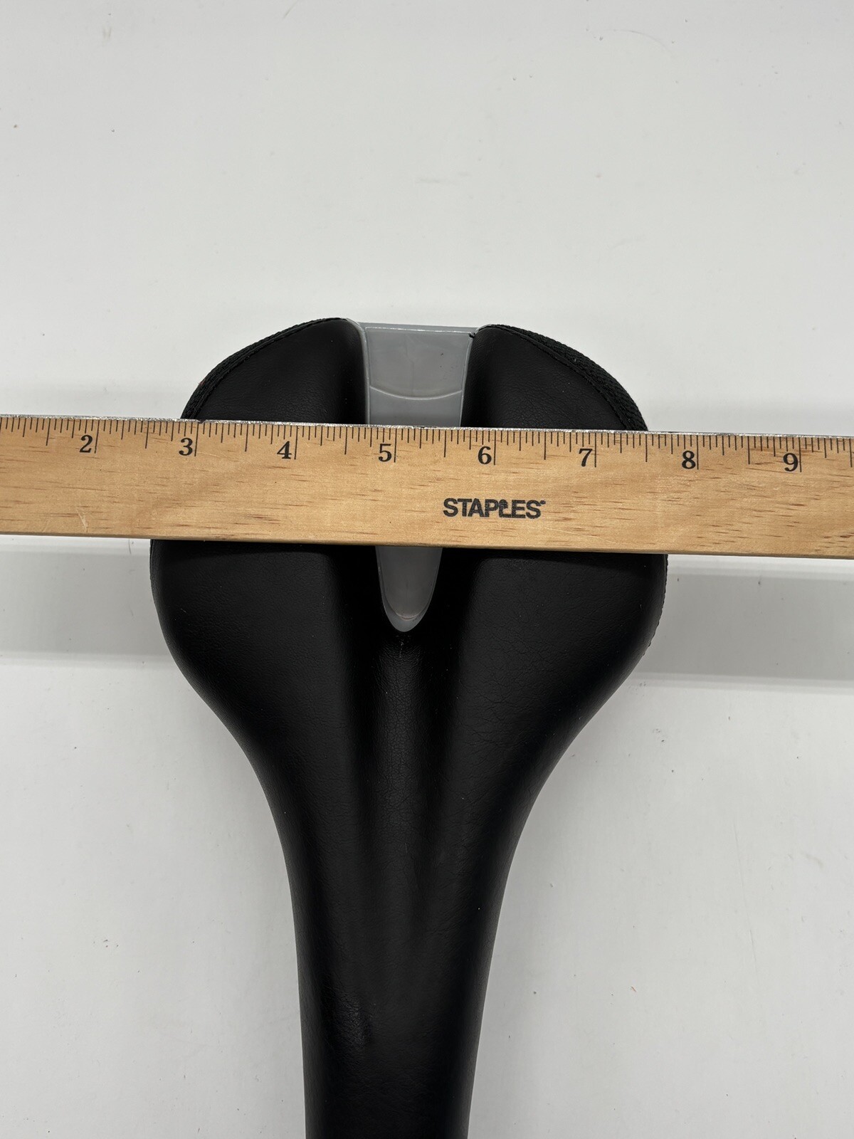 Specialized Body Geometry Bicycle Saddle Seat 140mm, 280mm long, 400g /14 oz.
