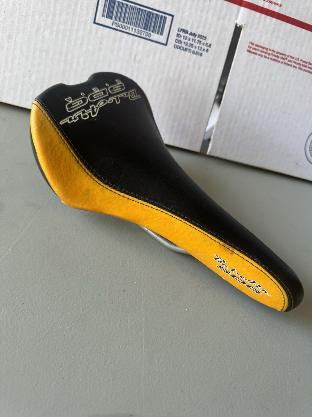 Vintage SDG USA Bel-Air Bike Seat Saddle BMX Mountain Bike Yellow Black