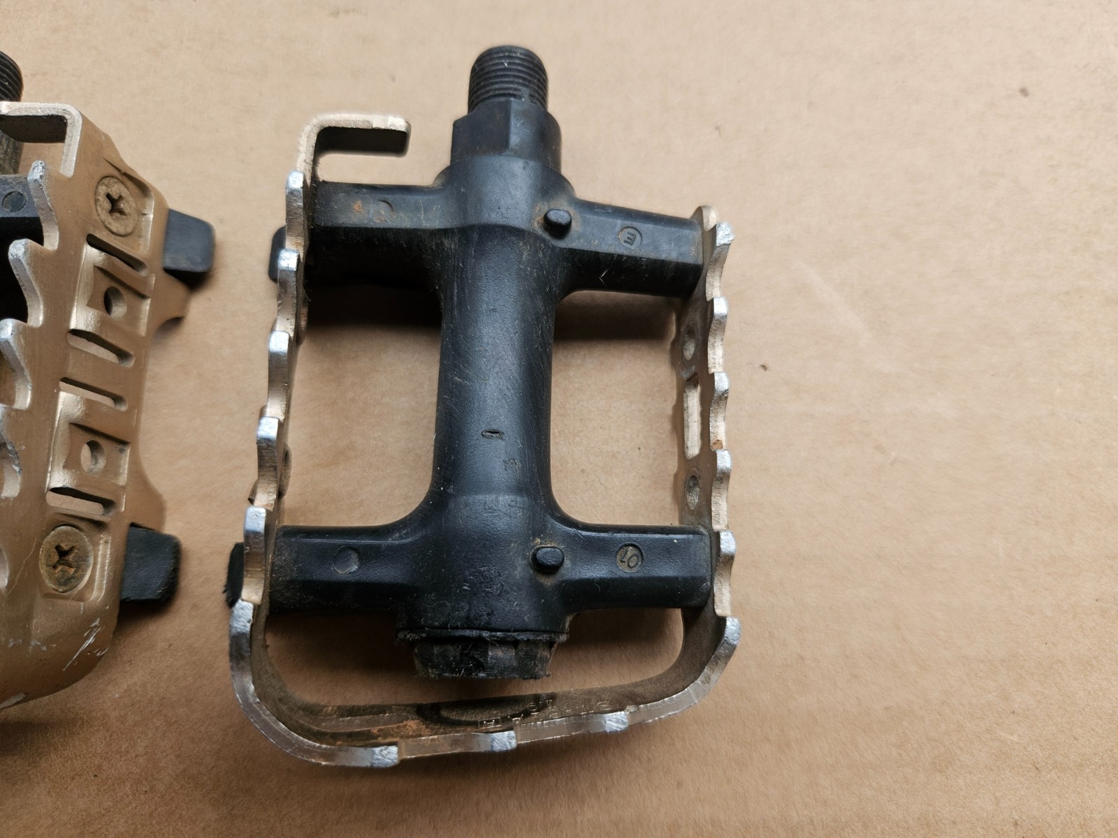 Vintage 90s Tioga Surefoot 31 Mountain Bike Platform Pedals 9/16″