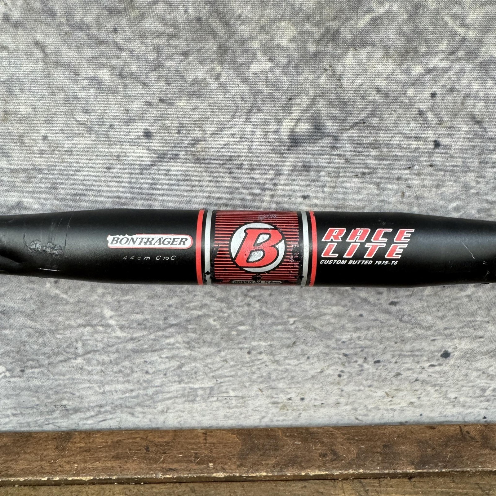 Bontrager Race Lite Drop Handlebar 44cm 31.8 Clamp Black Alloy Road Bar
