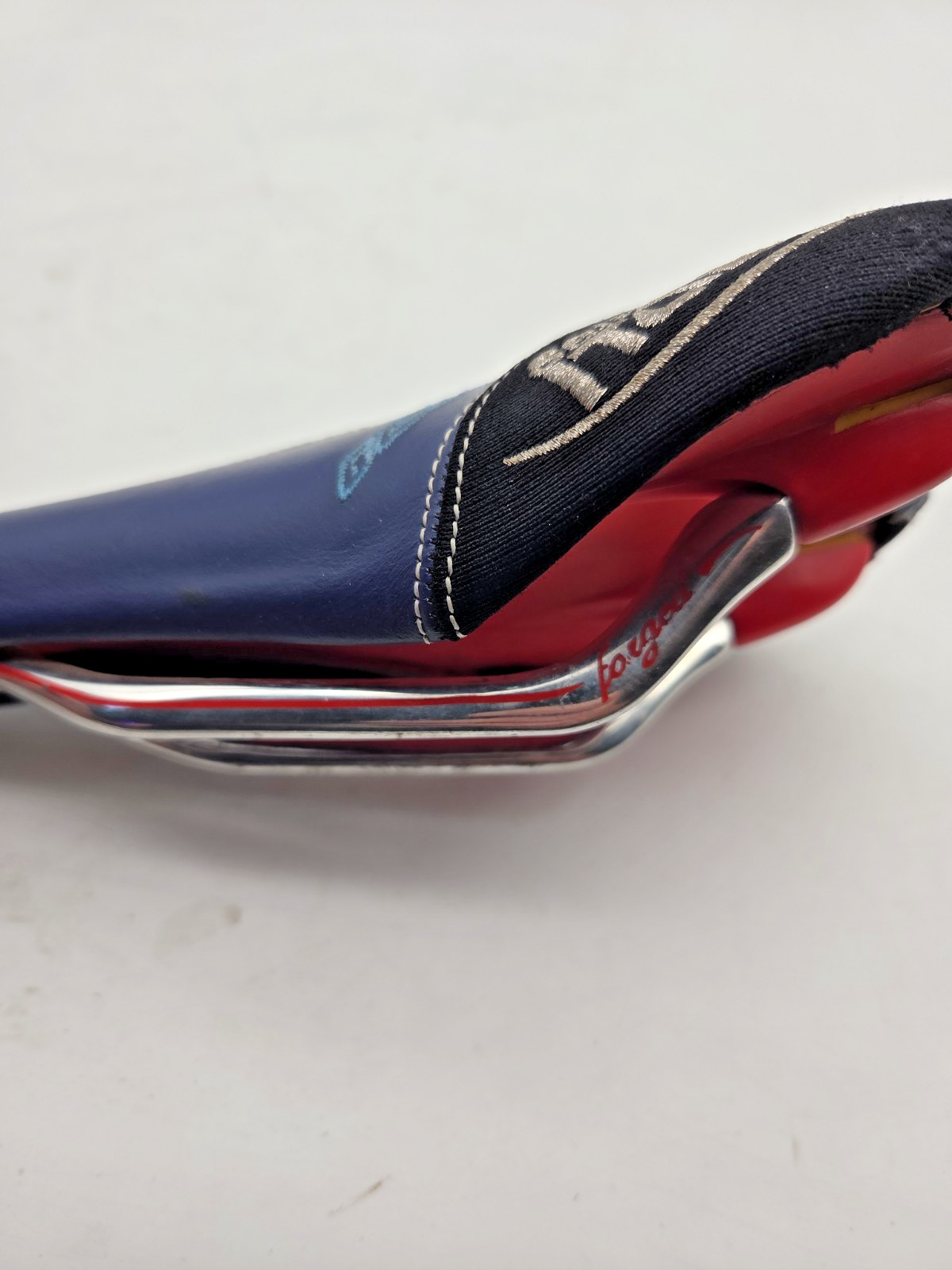 SELLE ITALIA GEL BLACK VINTAGE SADDLE SEAT SEATPOST ROAD RACING BIKE Century 100