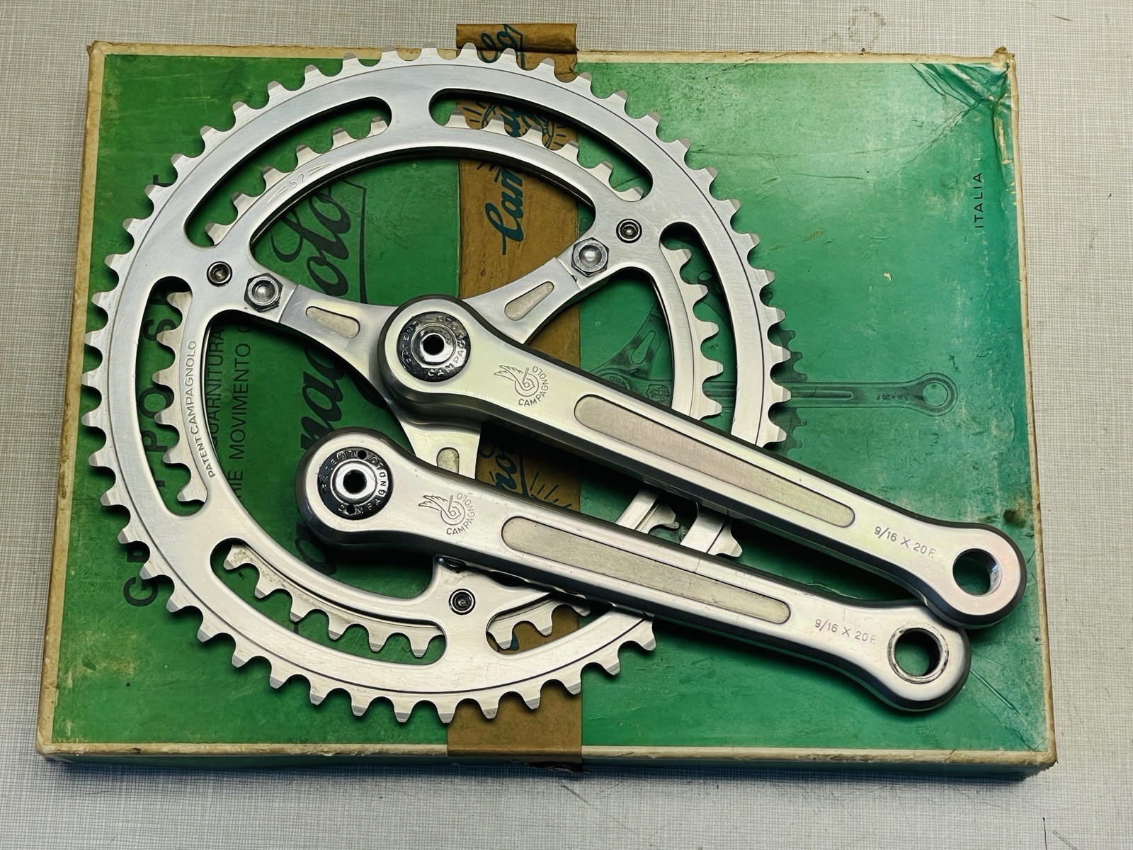 Vintage NOS Campagnolo Gruppo Sport 3-Bolt Racing Crankset 52-42 170mm