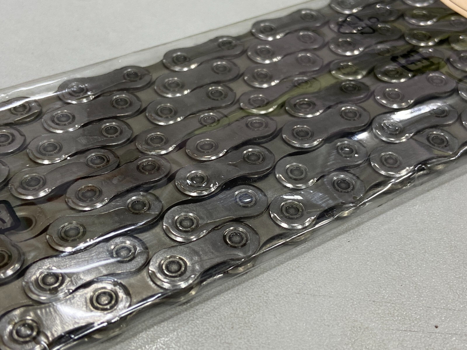 Shimano SLX 105 CN-M7100 12Speed MTB Bicycle Chain (116-Links) Silver