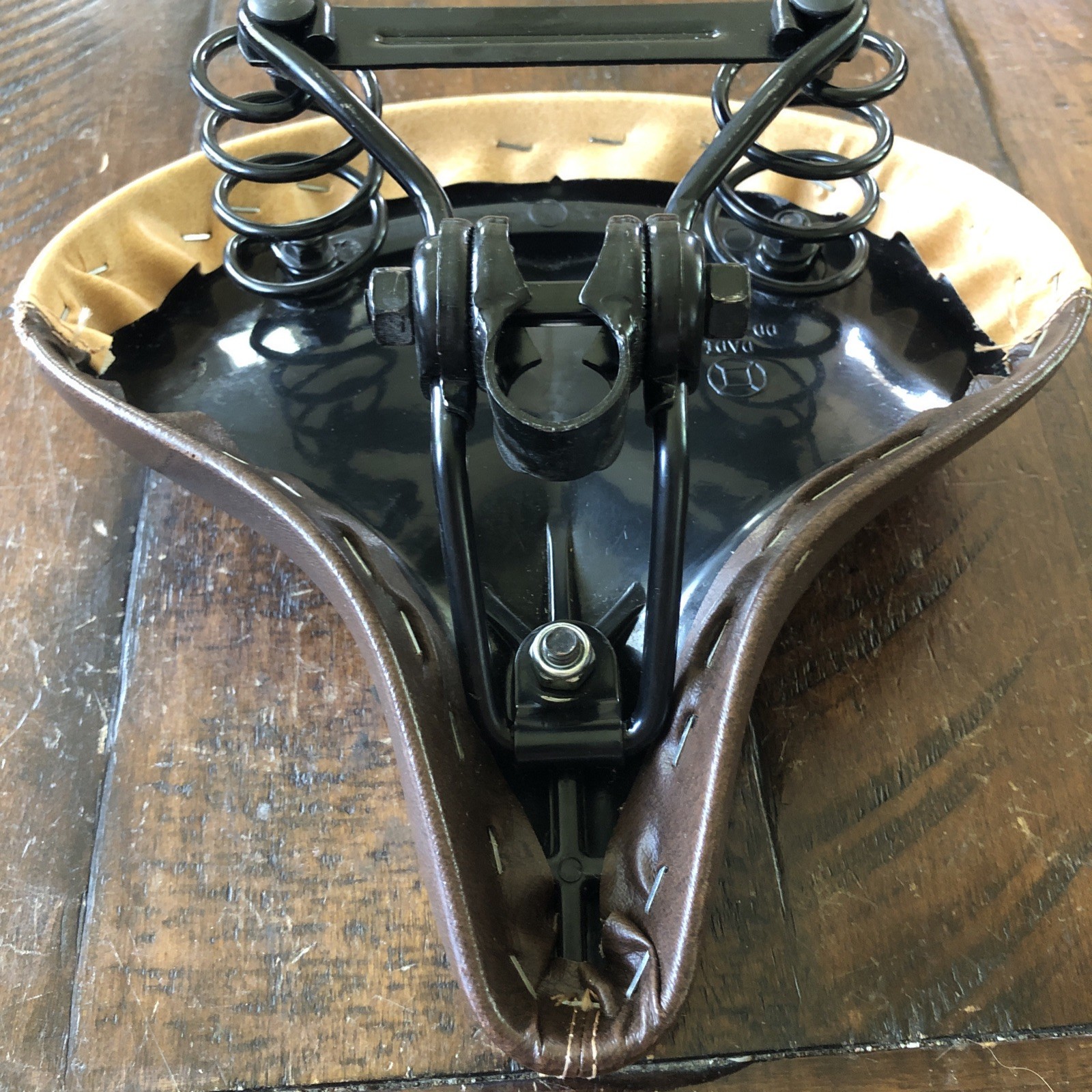 Huffy Panama Jack Brown & Tan Bicycle Saddle With Chrome Seat Post 9.5″ x 10″