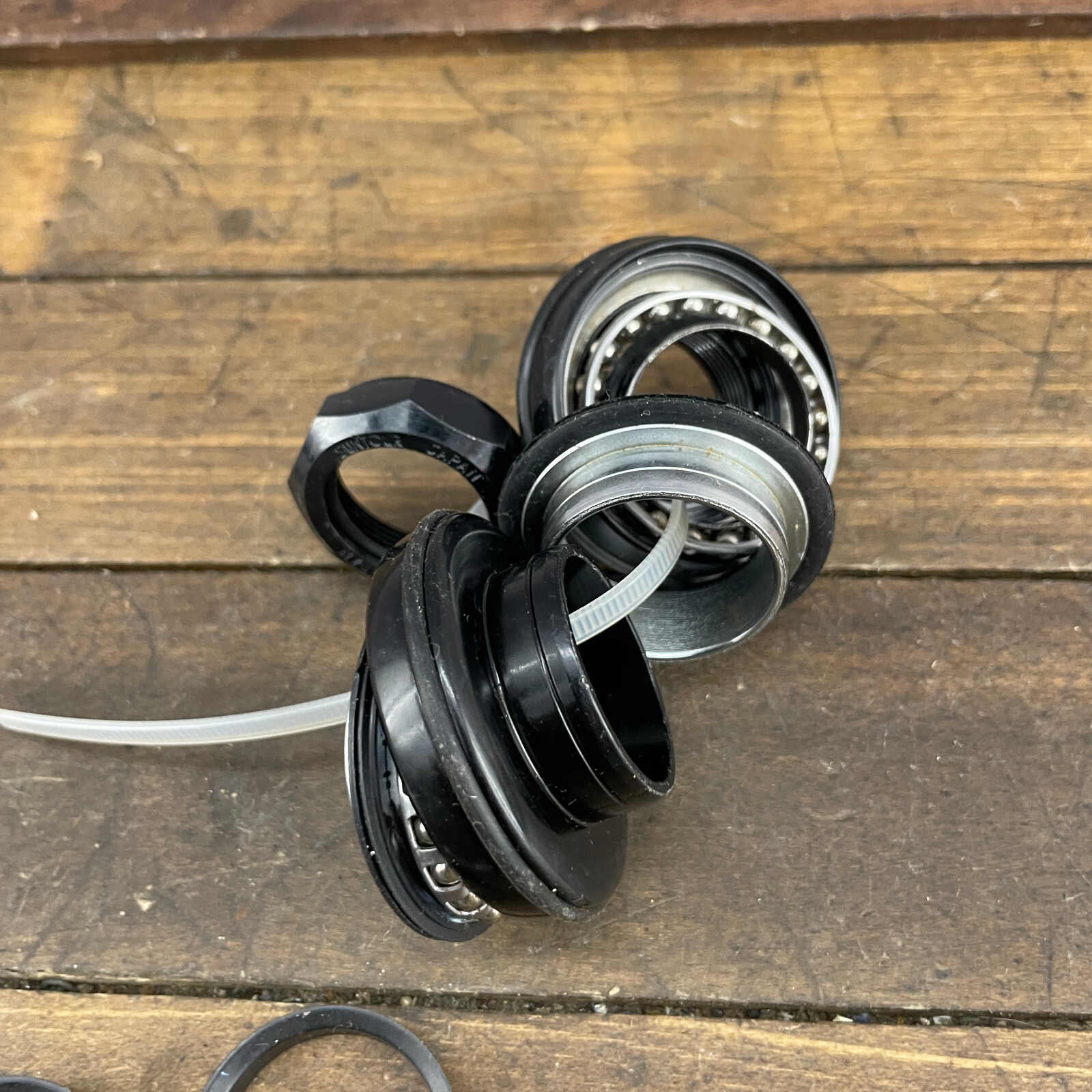 Vintage Suntour XC Grease Guard Headset 1 In Threaded 90s Race Bike 30.2 Black