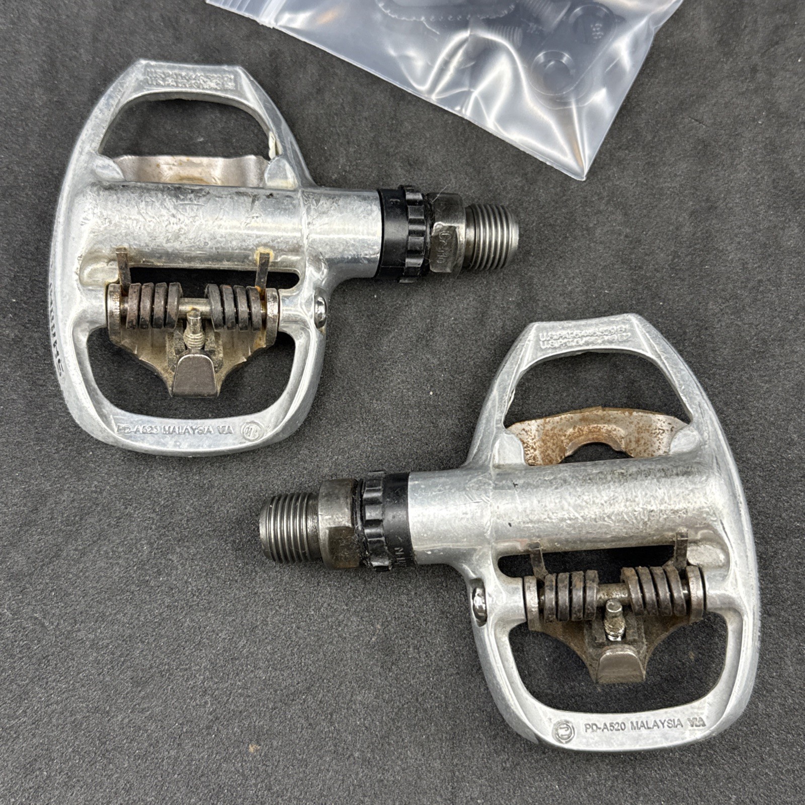Shimano PD-A520 Silver Road Clipless SPD Cleat Pedals GOOD USED NEW CLEATS!