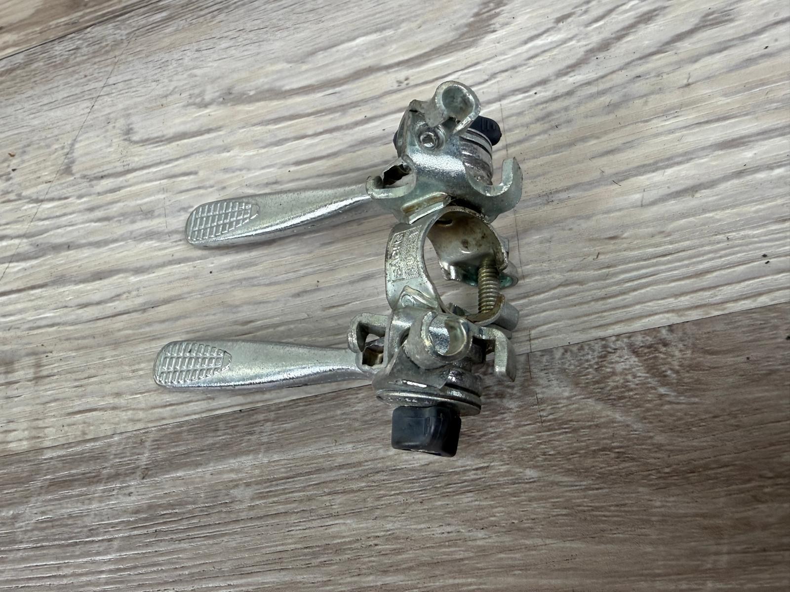 Vintage Schwinn Unishift Stem Shifter 22.2 Quill Clamp with Brake Cables Stop
