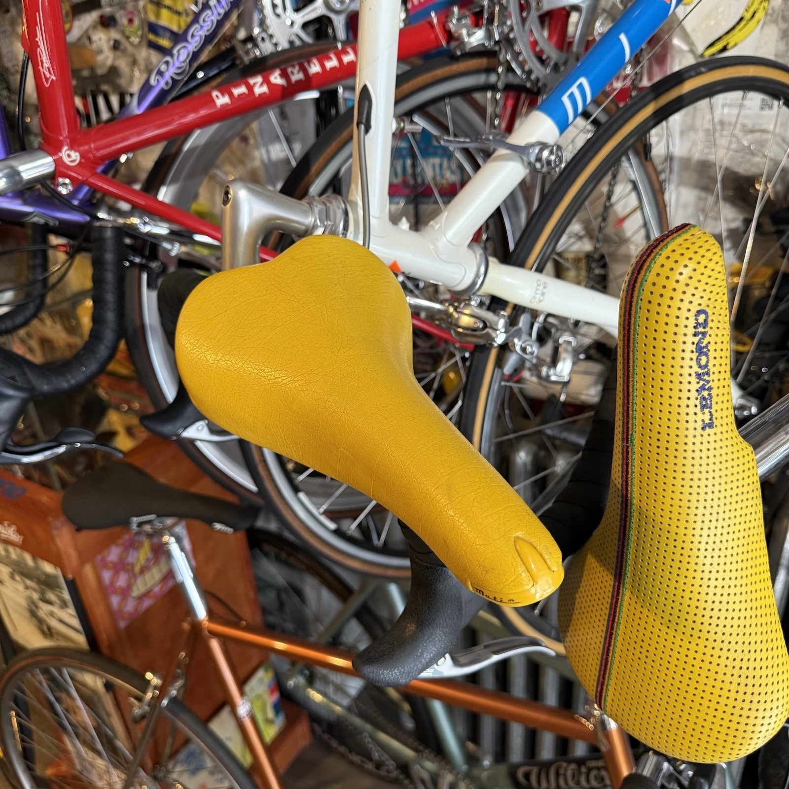 VINTAGE 1980’s / 90’s SELLE ITALIA TURBOMATIC SADDLE RARE TITANIUM RAILS YELLOW