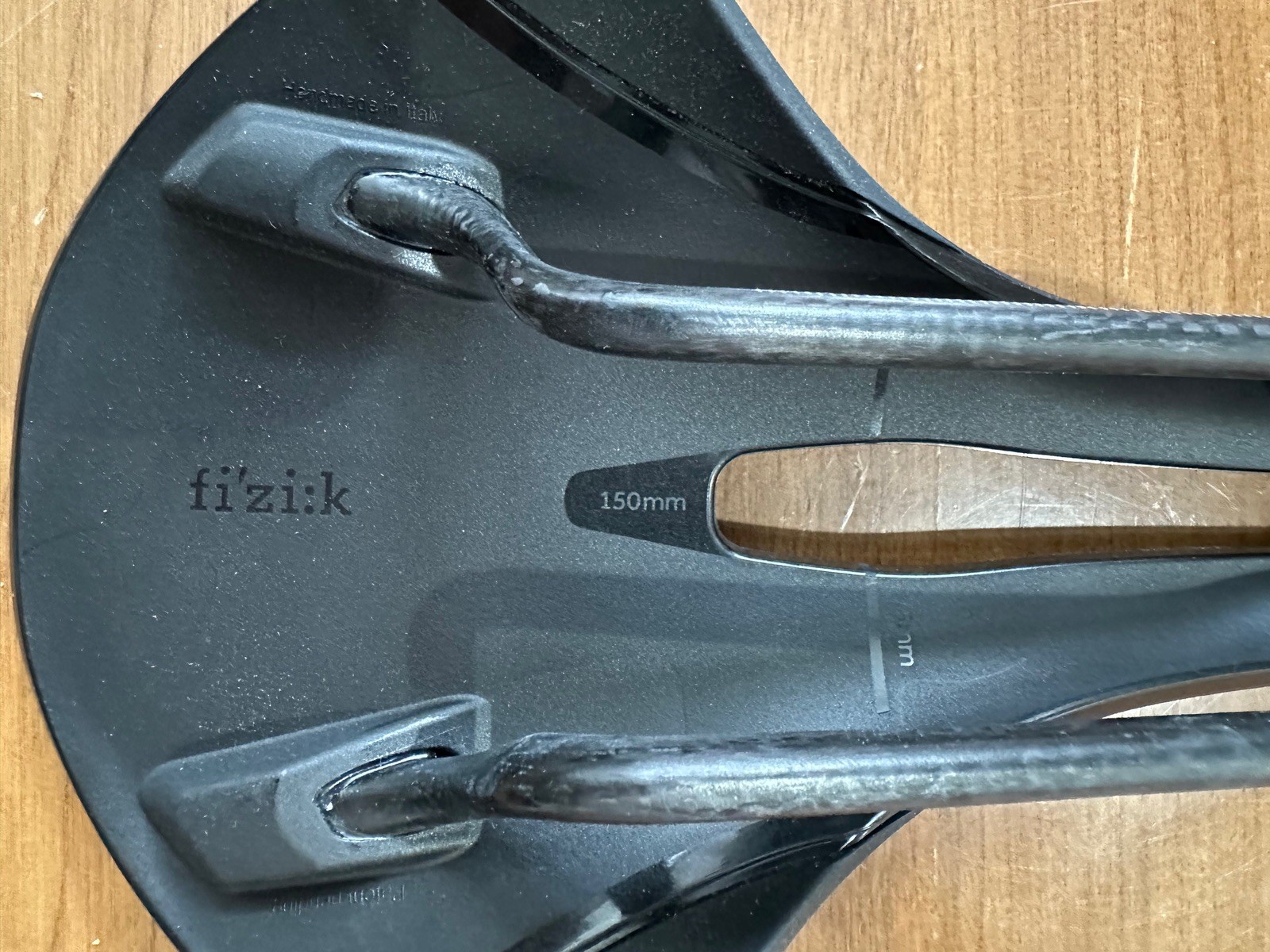 Fizik Vento Antares R1 150 mm Road Cycling Bike Saddle CARBON Rails, Black