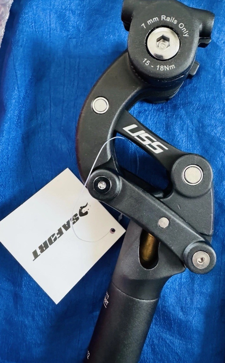 Safort Suspension Seatpost 27.2mm/ 365mm MTB Bike/ eBike AD-SP18-Open Box