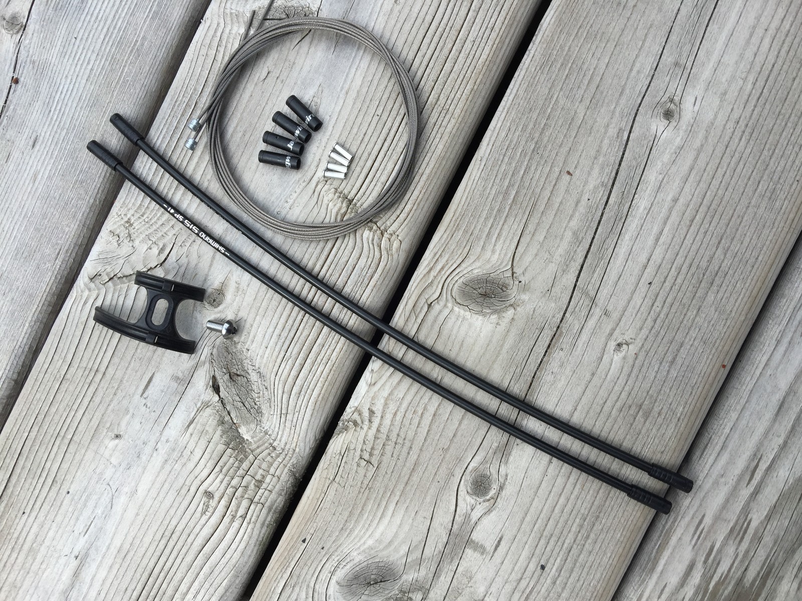SHIMANO SHIFTER CABLE AND HOUSING KIT STAINLESS STEEL JAGWIRE SIS SP41 300MM