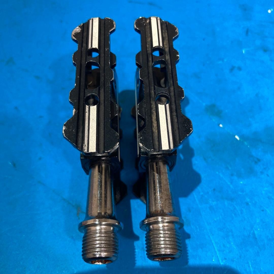 TIOGA SureFoot Mini small and lightweight flat pedal